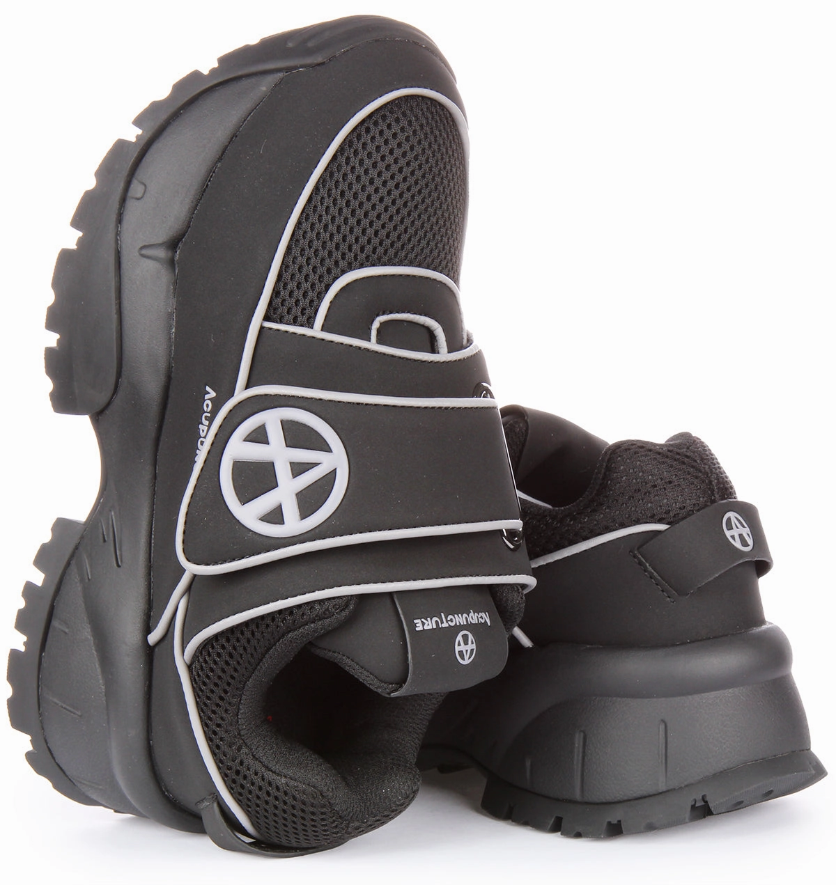 Acupuncture Beefer In Black Platform Relax Wear