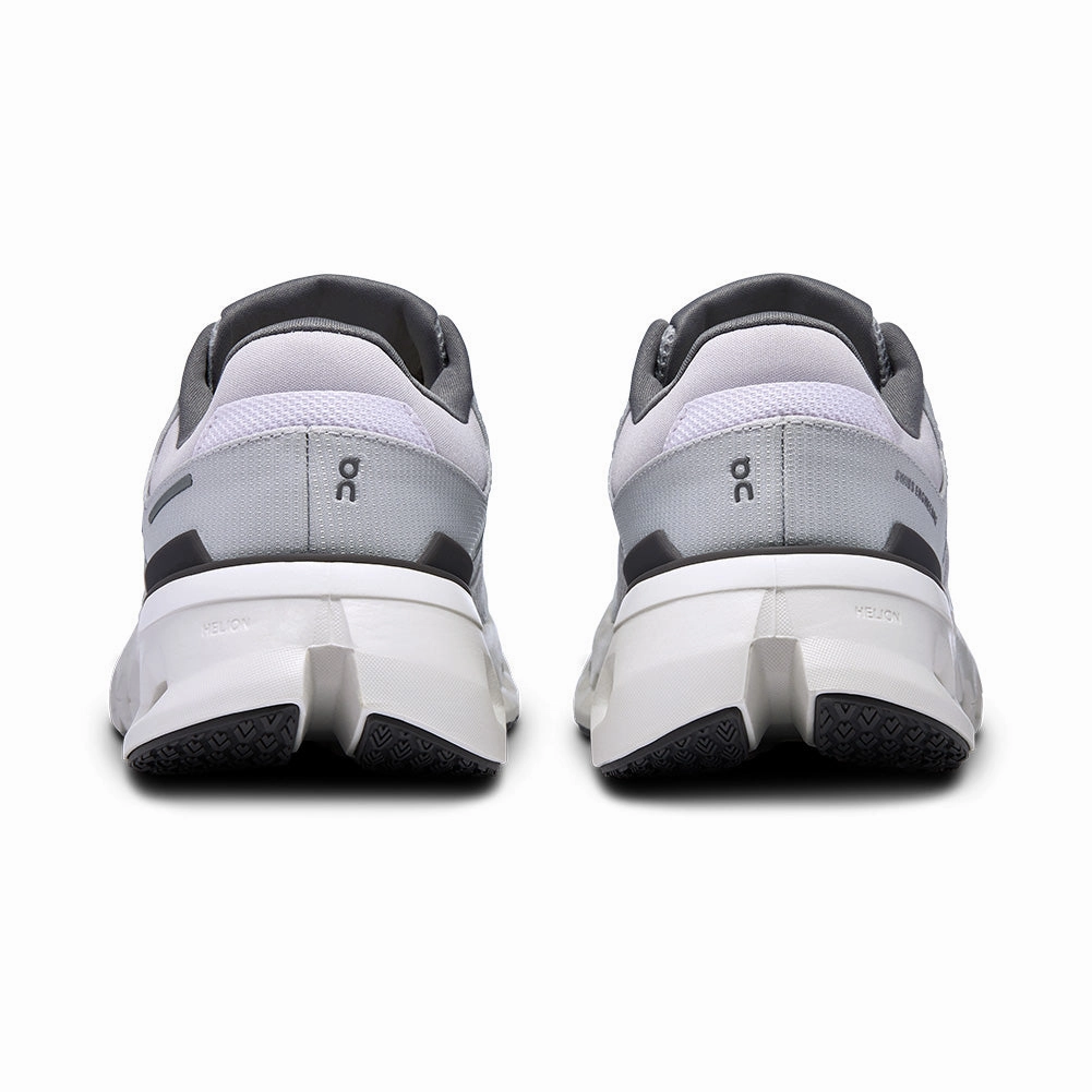 Adjustable Fit Design On Running Cloudrunner 2