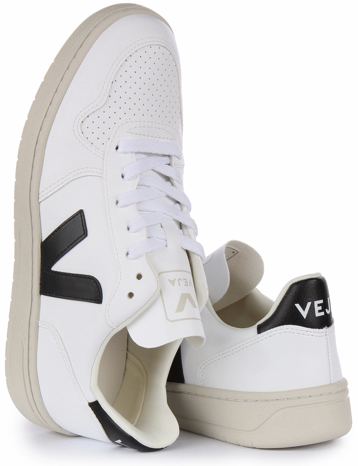 Agility Core Veja V-10 Cwl In White Black For Men