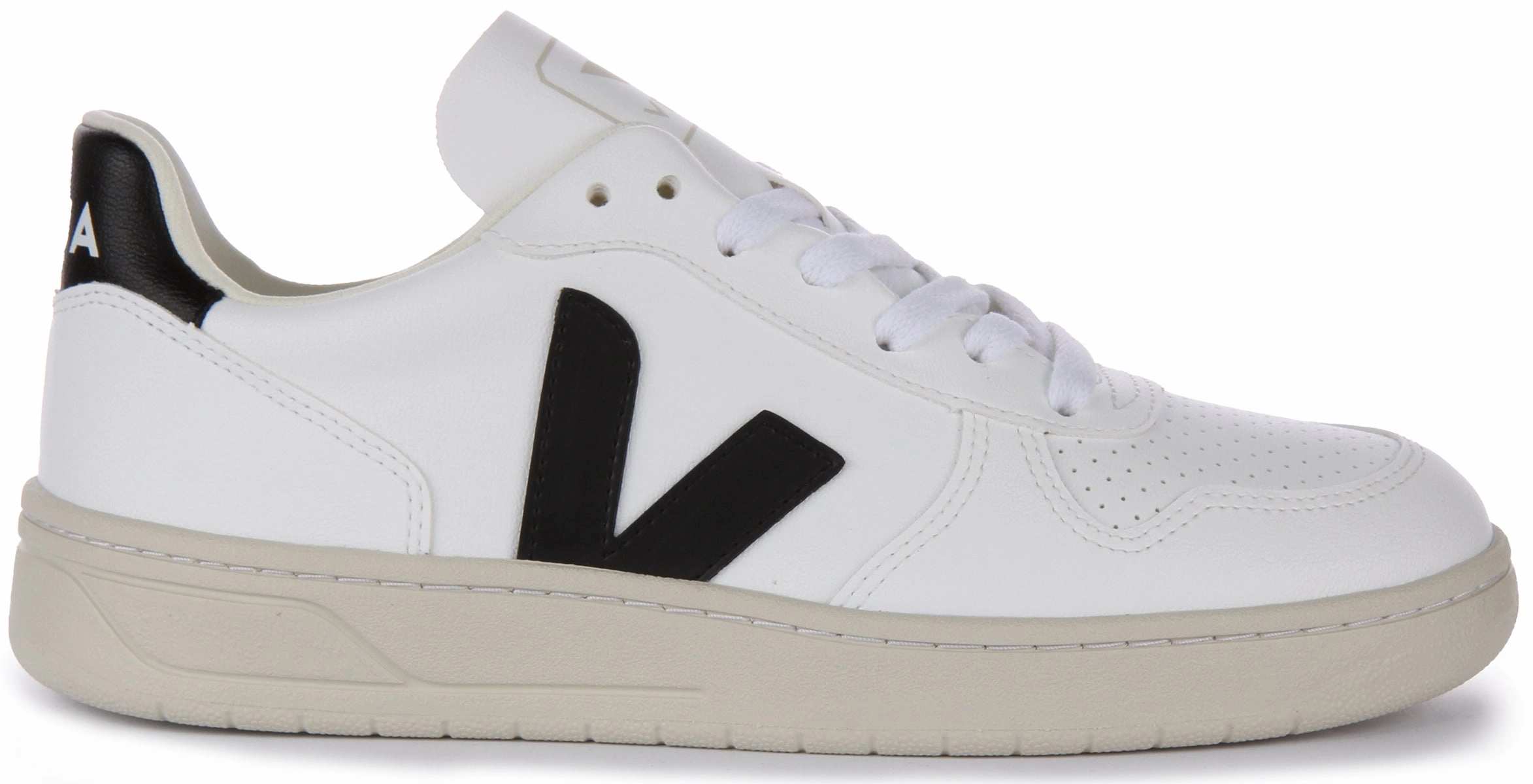 Agility Core Veja V-10 Cwl In White Black For Men