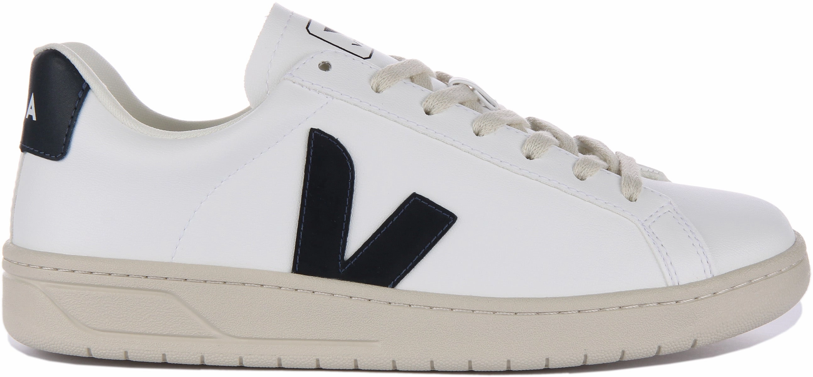 Air Comfort Veja Urca Cwl In White Navy For Women