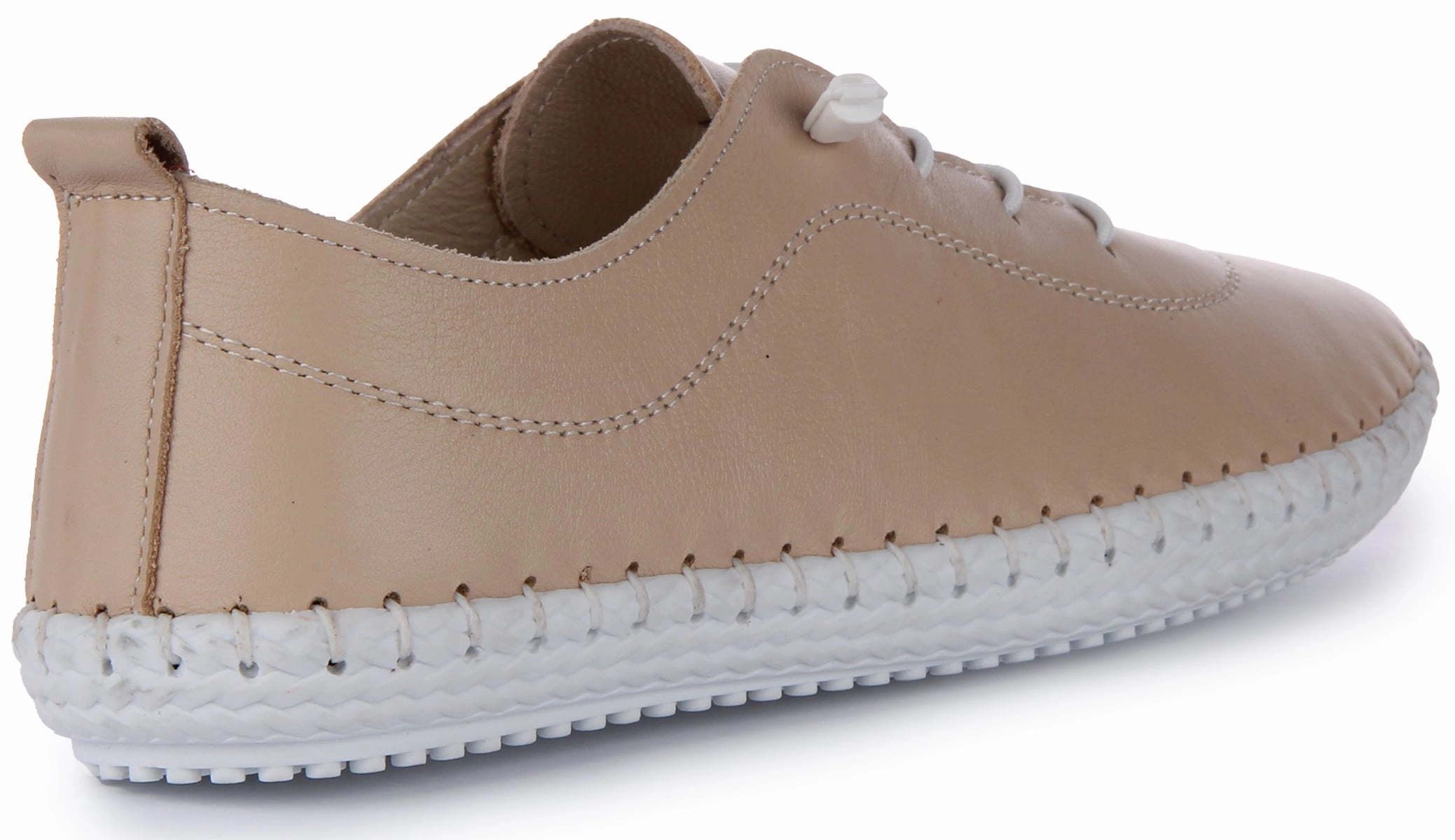 Built For Comfort Justinreess England Lexi In Beige For Women