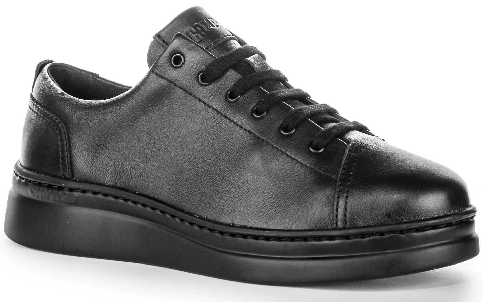 Ideal for movement drills and fast-paced agility work Camper Runner Up W In Black Trainers