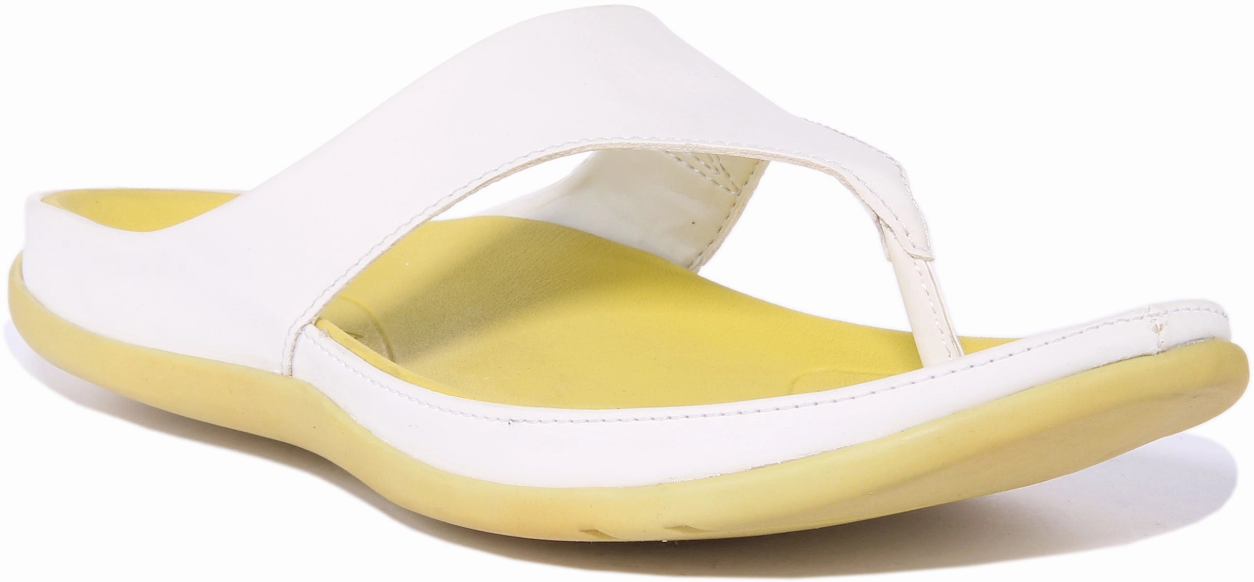 Beach Holiday Look Easy Fit Shoes Strive Ilya In White For Women