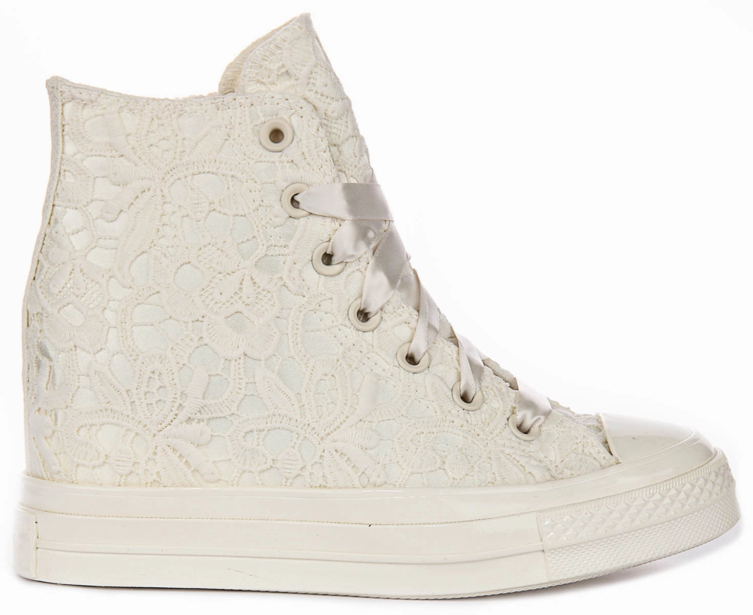 Converse All Star Wedge A15086C In Cream Crochet Print Stylish laces