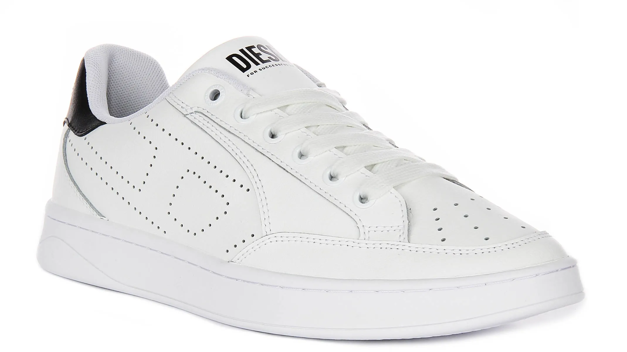 Diesel Dakota Low In White Black For Men Responsive materials adapt to different workout intensities