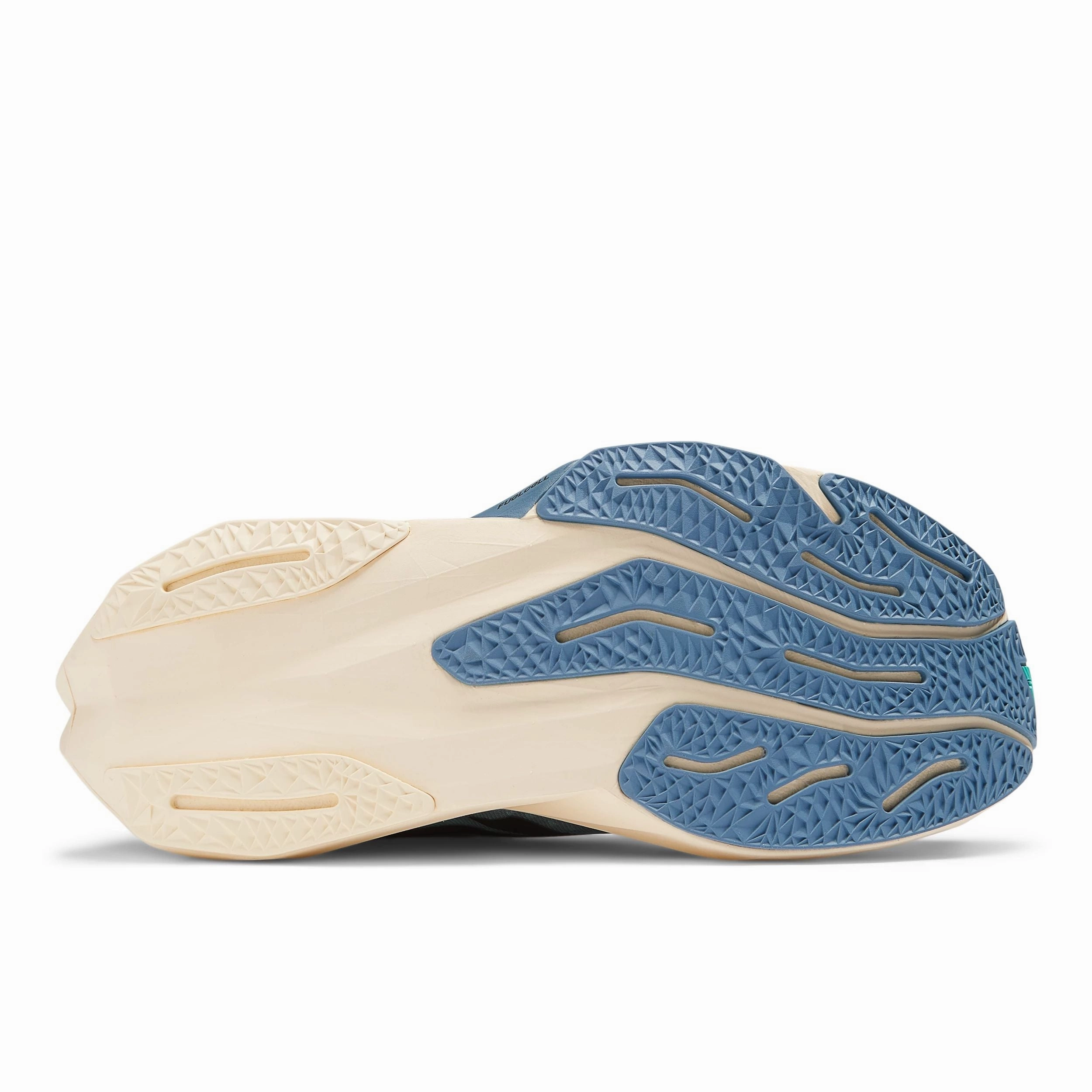 Cushioned mid - sole area M New Balance FuelCell Rebel MFCXCH4