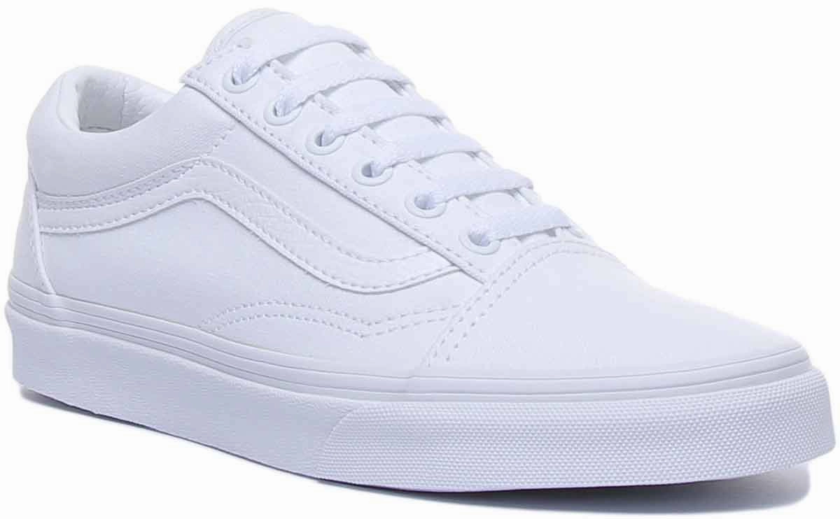 Travel Gear Vans Classic Old Skool In White White For Women