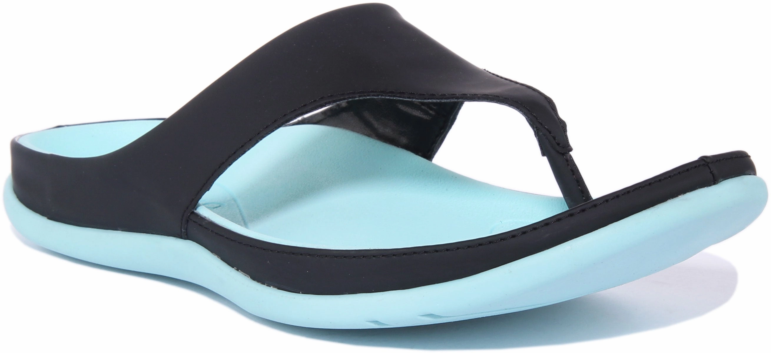 Strive Ilya In Black For Women Beach Lifestyle Instant Walk Fit