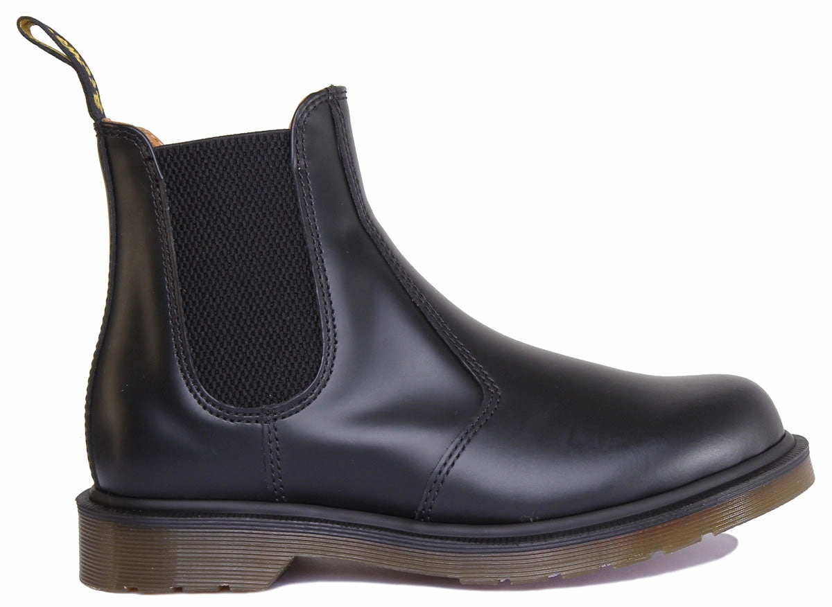 Dr Martens 2976 Chelsea Boots In Black Trekking Sandals