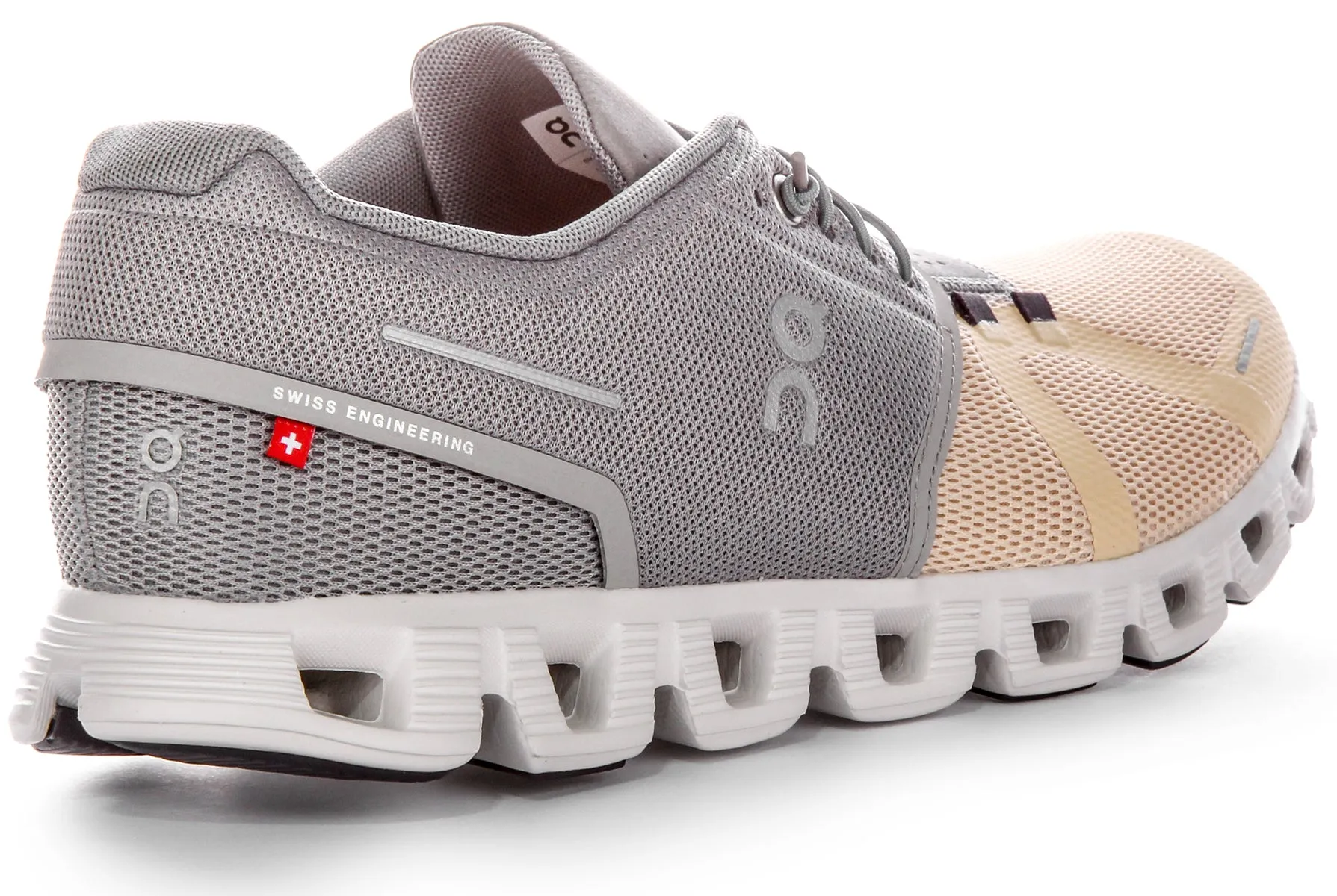 Flexible Outsole On Running Cloud 5 In Grey For Men