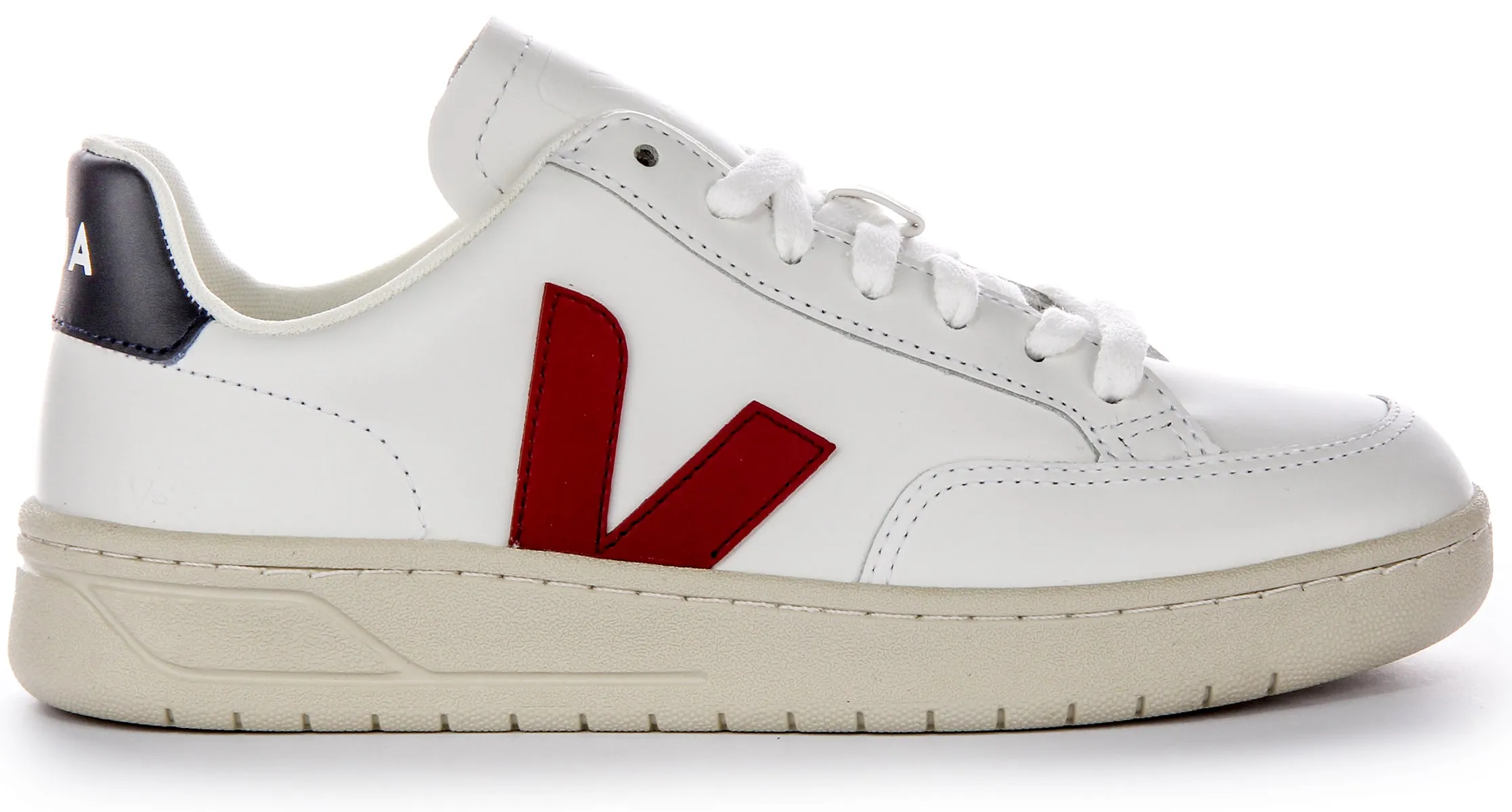 Foot Protection Veja V 12 Leather In White Red For Women