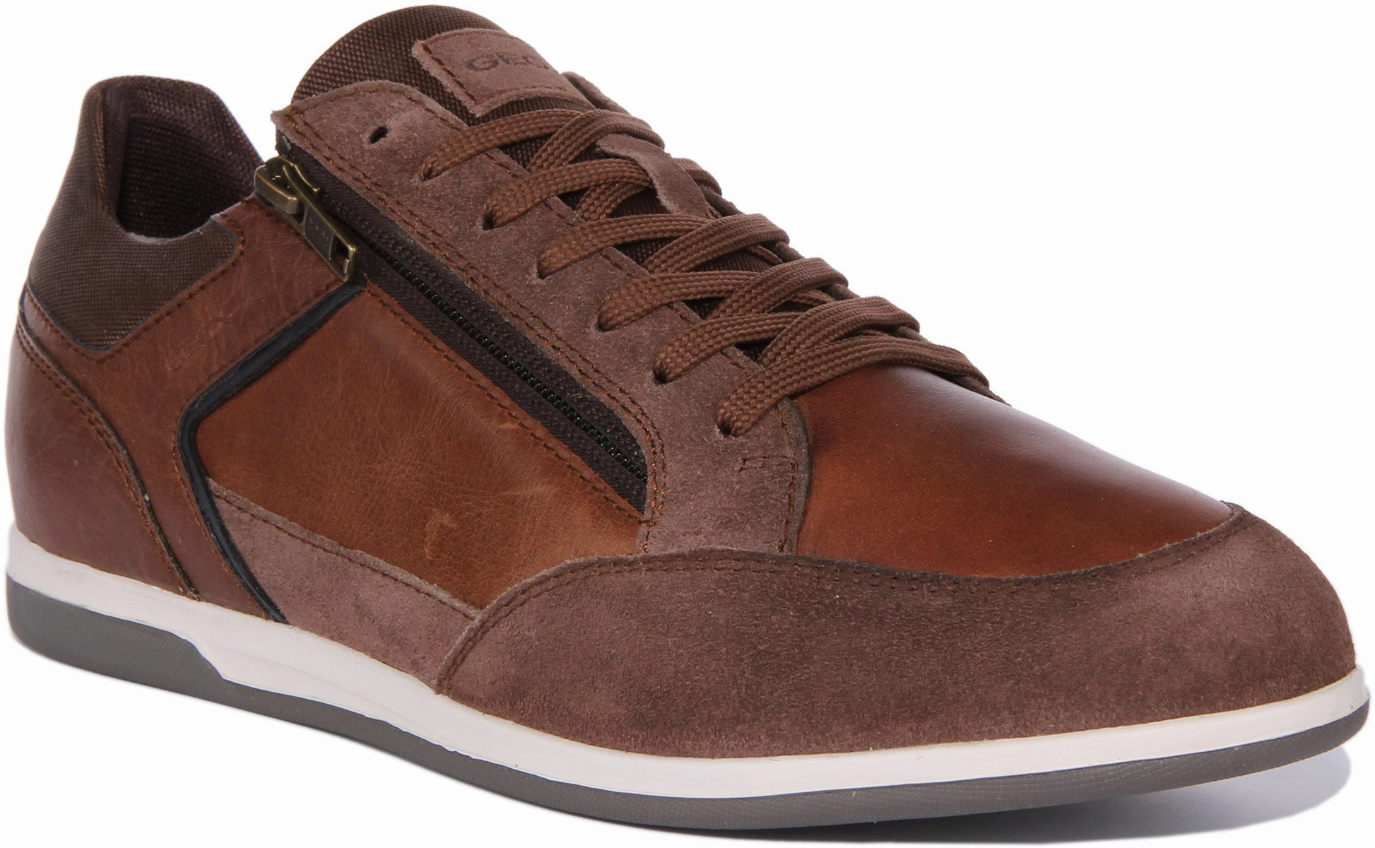 Encourages smooth forward motion with every stride Sporty Look Geox U Renan B In Brown For Men