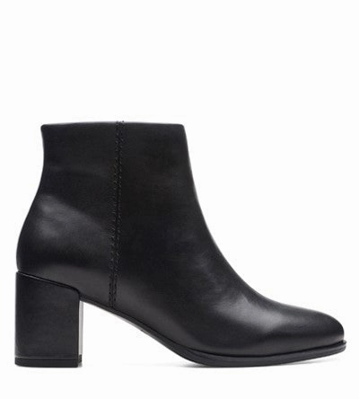 CLARKS FREVA55 ZIP Clarks