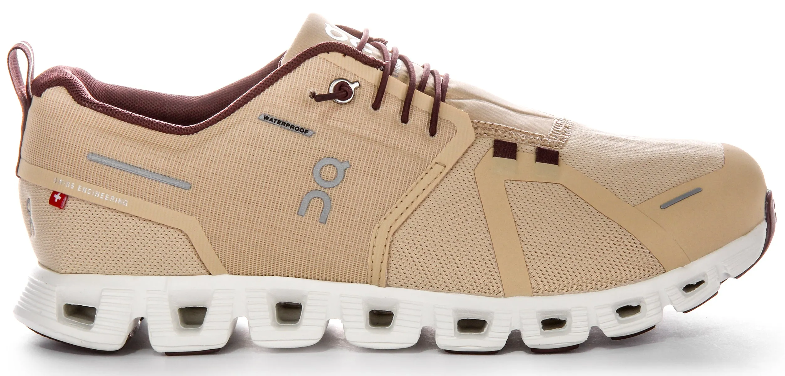 Grip Pattern On Running Cloud 5 Waterproof In Ivory For Men