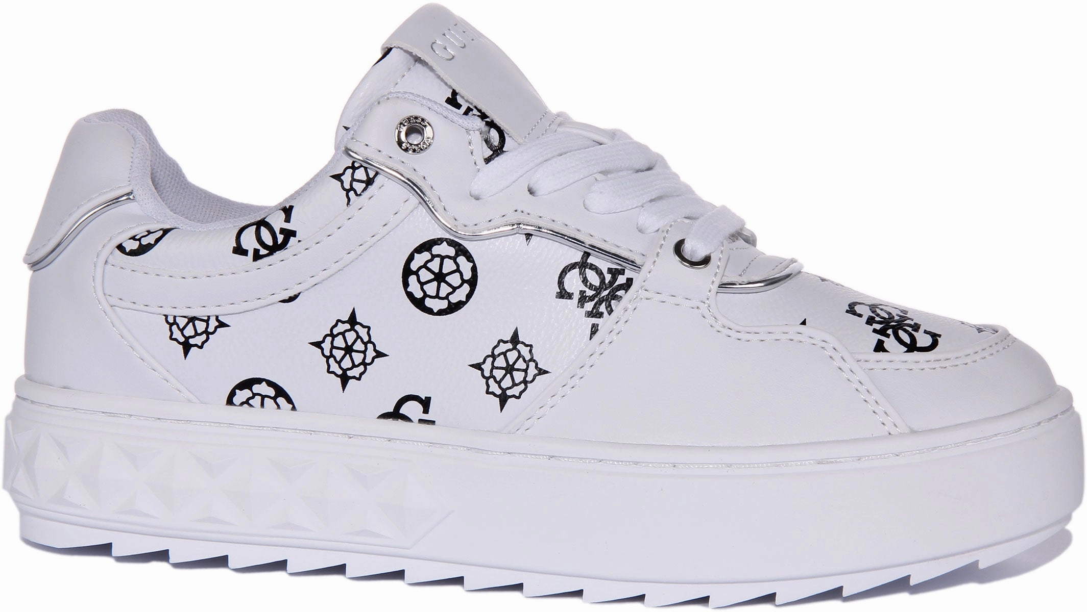 Guess Fiena Trainers In White Black For Women Push Forward