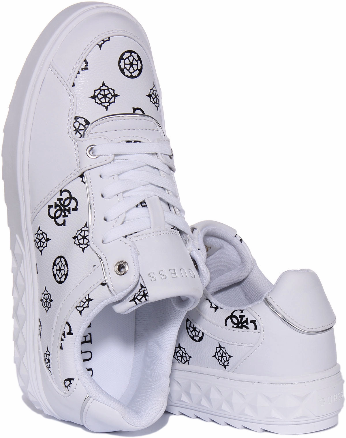 Guess Fiena Trainers In White Black For Women Push Forward