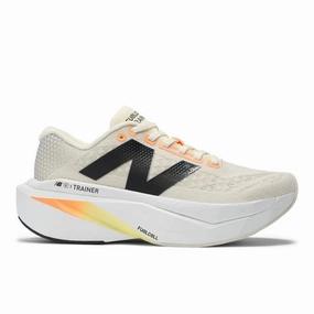 M New Balance FuelCell Supercomp Trainer v3 Angora with Hot Mango and Black