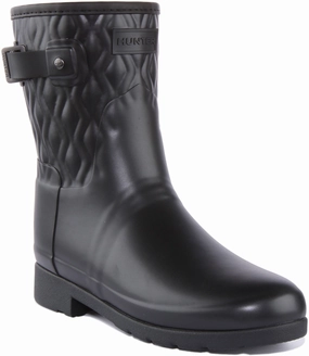 Cozy Step Soft Walk Hunter Refined Short Vertical Quilt In Black For Women