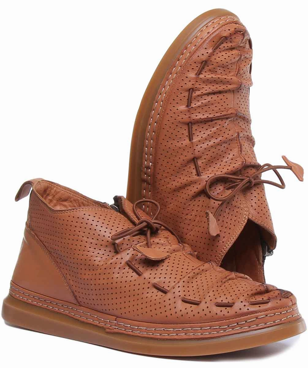 Justin Reece England Lia In Tan Foam Cushion