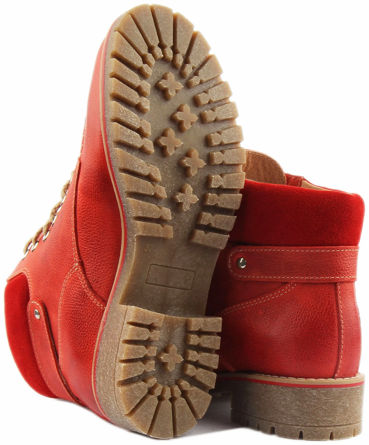 Justin Reess England Emma In Red Trail Cushion Max