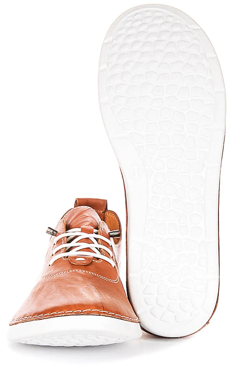 Justinreess England Harley In Brown For Women Tech Layer