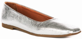 Airport Style Comfortable Cushioning Justinreess England Giselle In Silver For Women