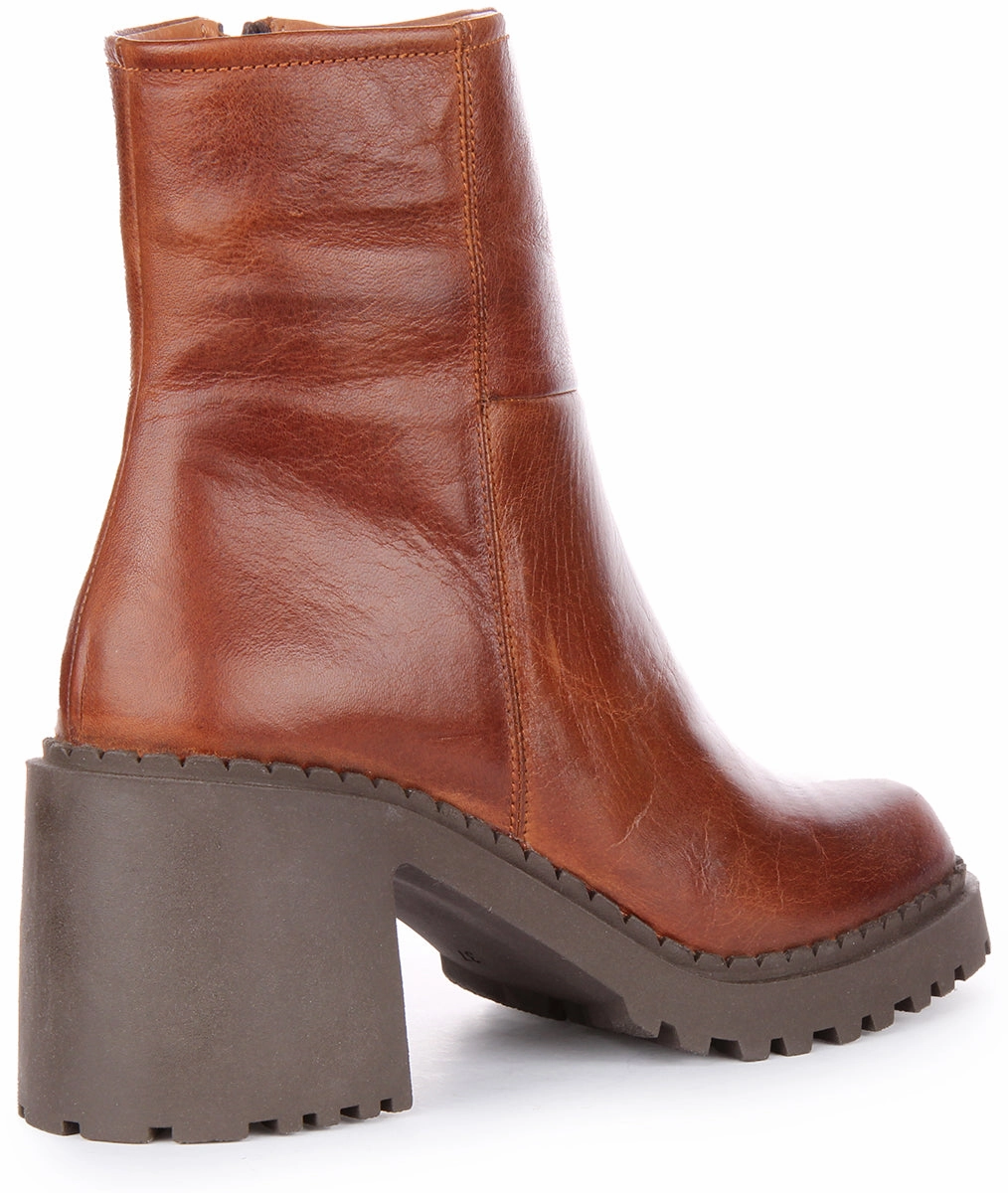 Justinreess England Melina In Brown For Women Foot Flex
