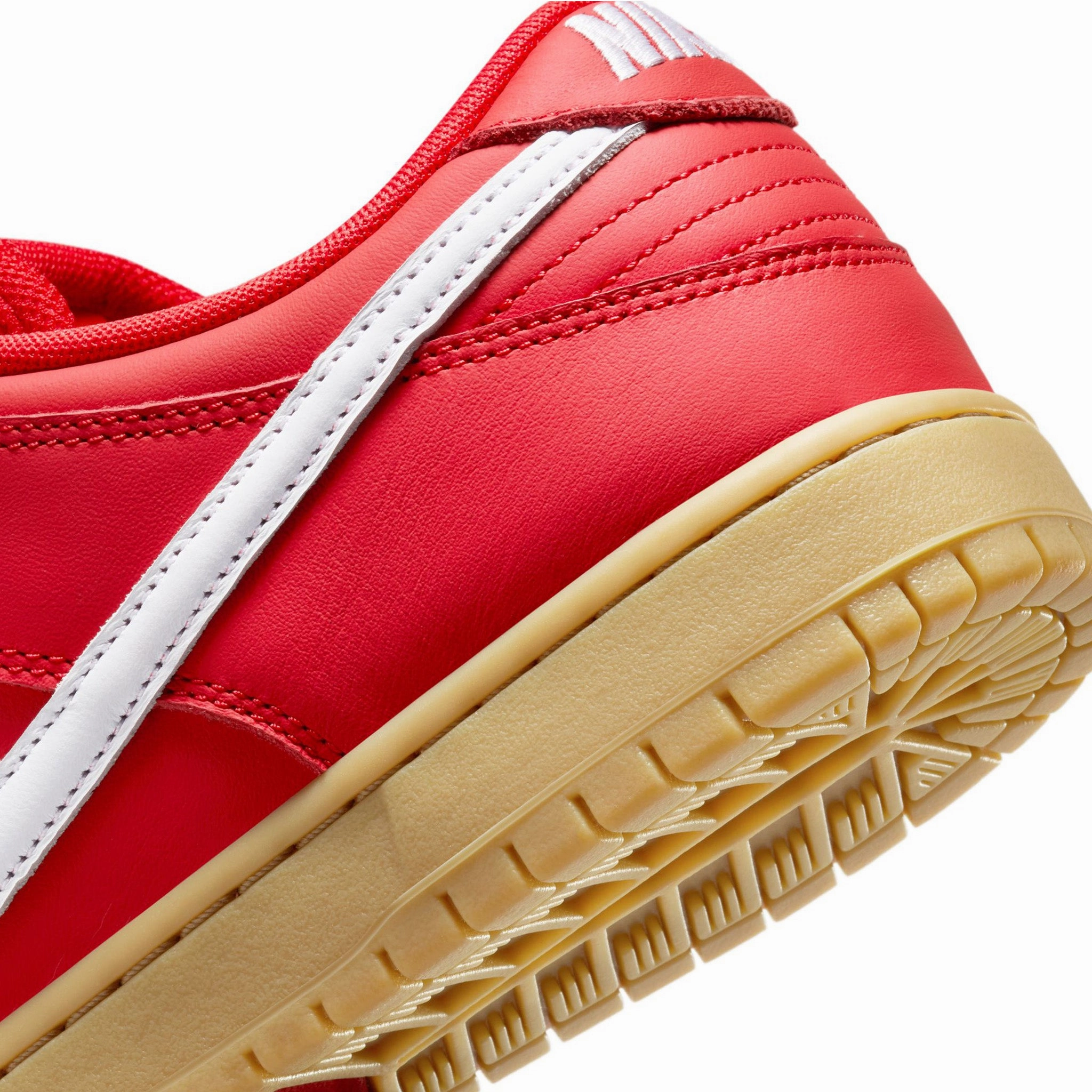 Light - handed Nike SB Dunk Low Pro University Red/Gum Sale