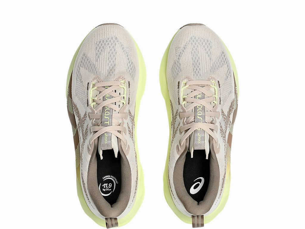 Lightweight Build ASICS - Novablast 5 - Mineral Beige - Women's [1012B765 250]
