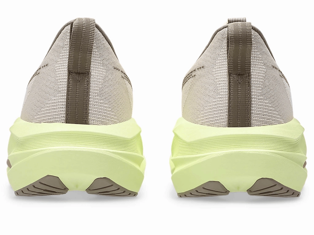 Lightweight Build ASICS - Novablast 5 - Mineral Beige - Women's [1012B765 250]