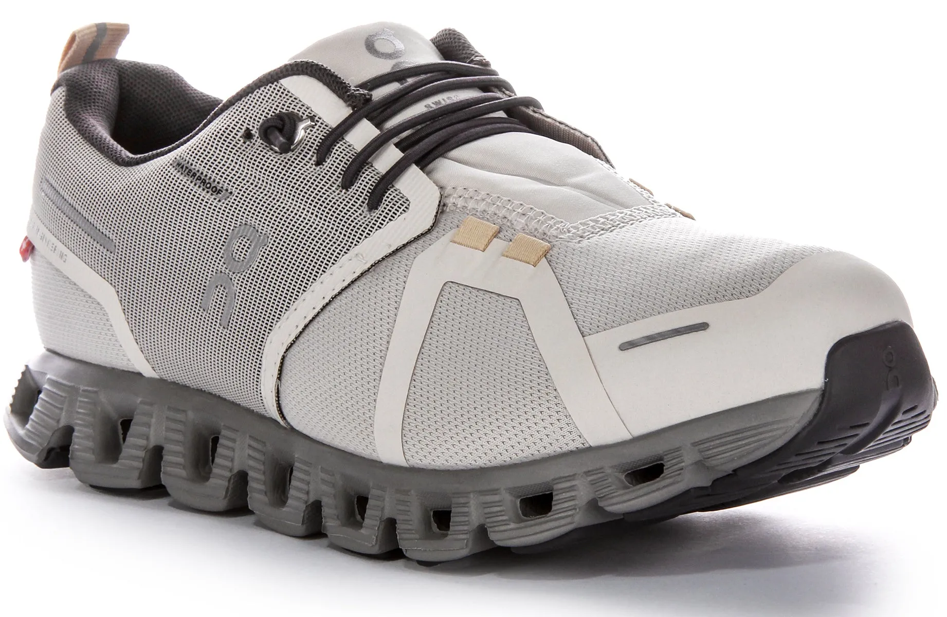 Outdoor Running On Running Cloud 5 Waterproof In Pearl White For Women