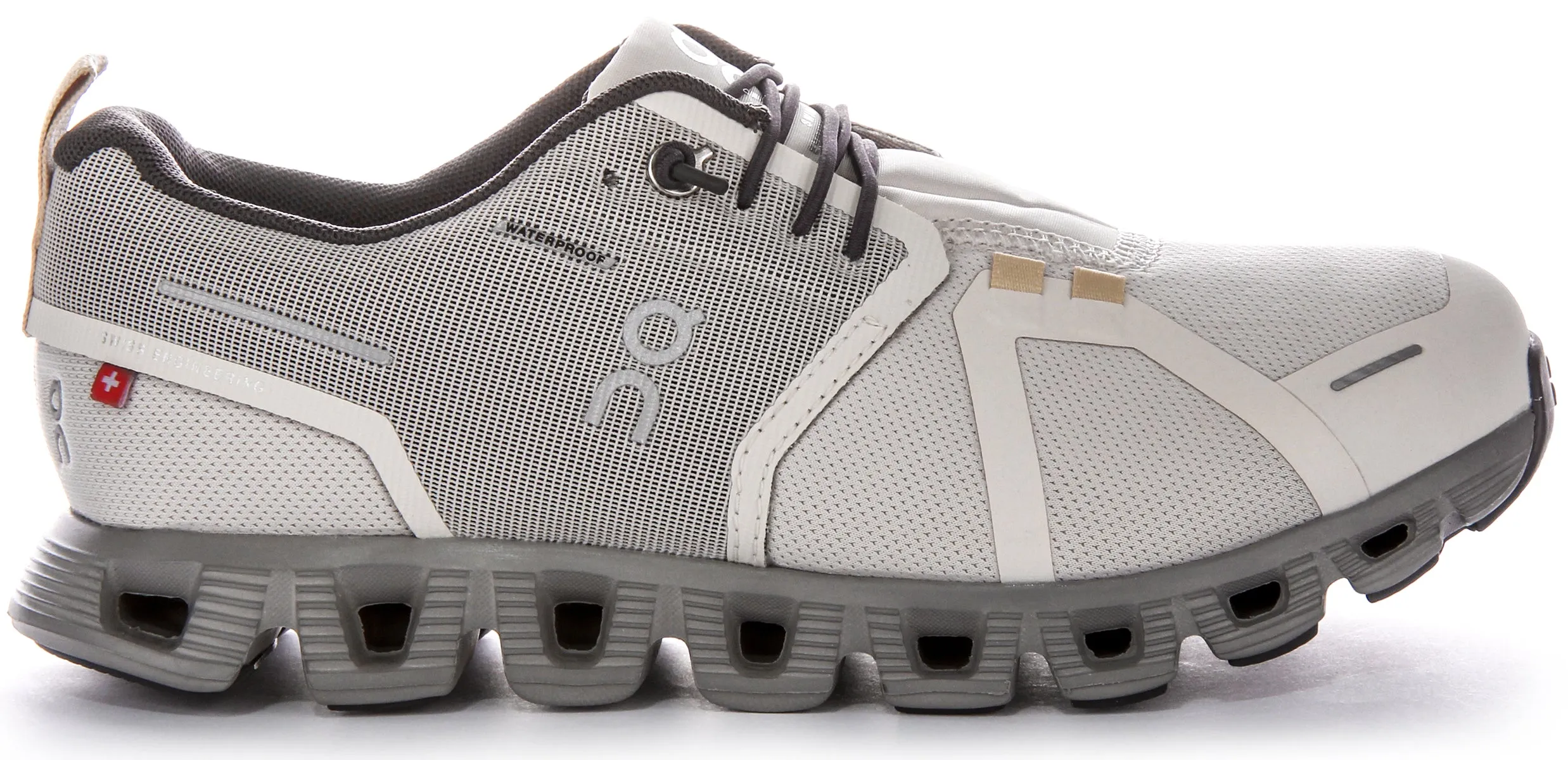 Motion Assist On Running Cloud 5 Waterproof In Pearl White For Women