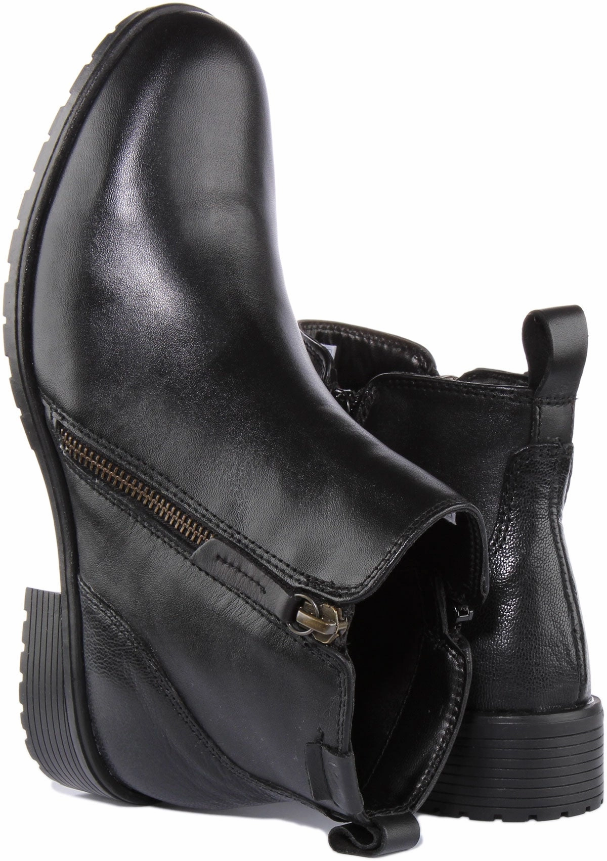 Mountain Shield Strive Sandringham In Black For Women