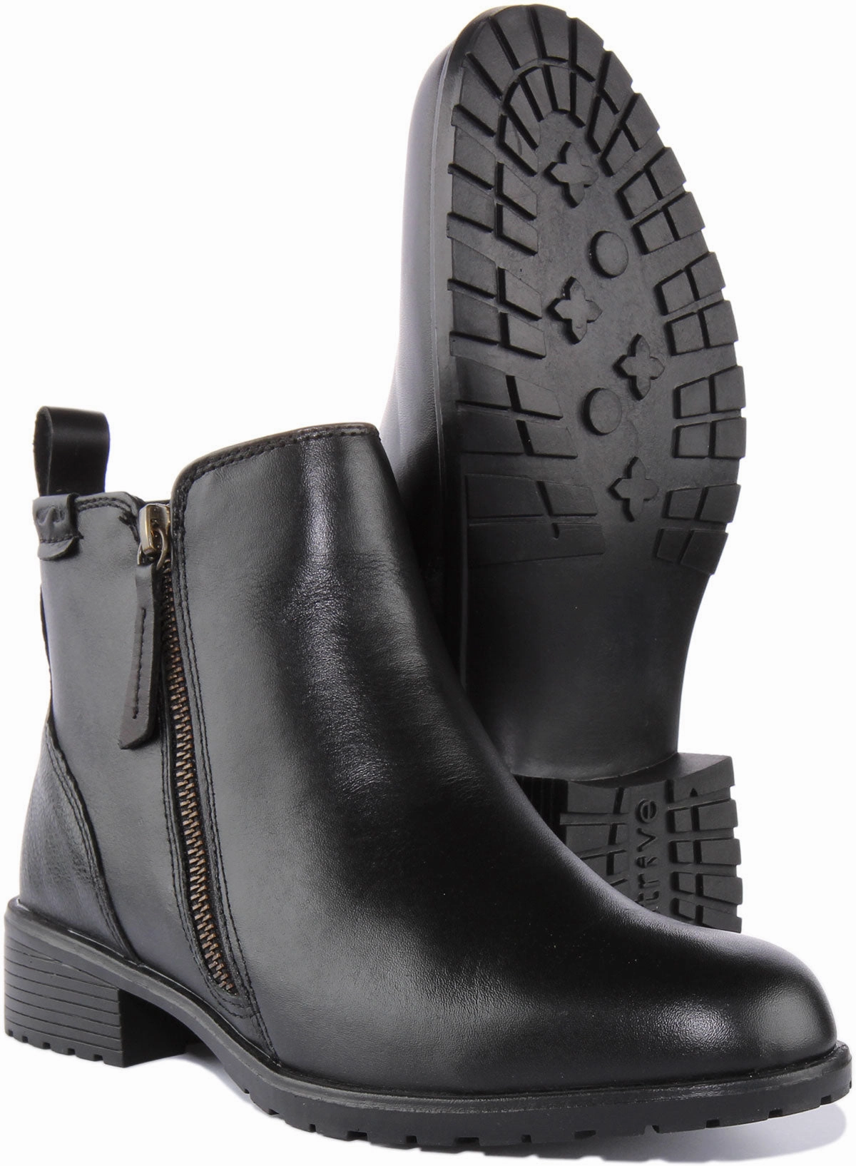 Mountain Shield Strive Sandringham In Black For Women