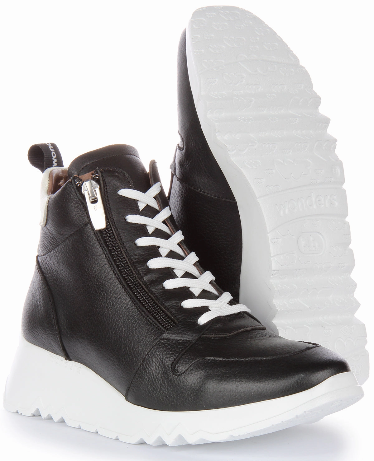 Mountaineering Boots Wonders Yoko Lace High Top In Black White For Women
