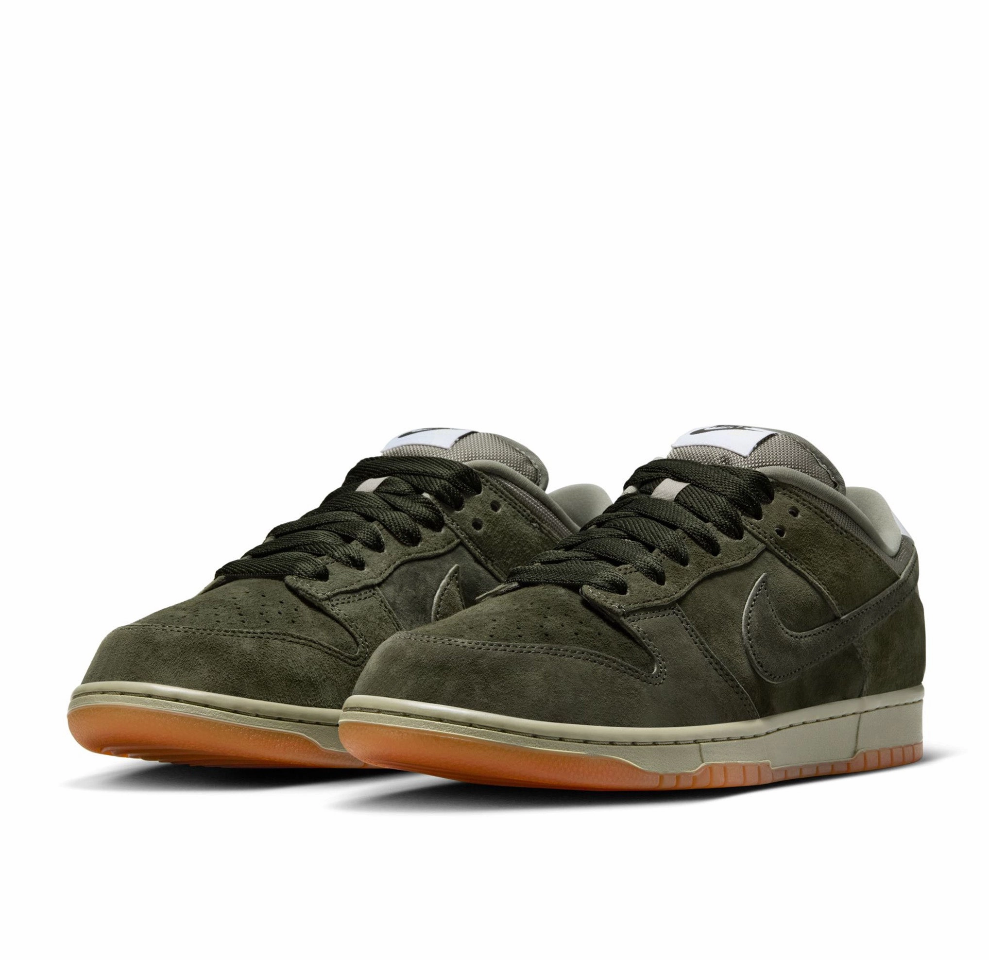 Multi - usage Scenarios Nike SB Dunk Low Pro B Sequoia
