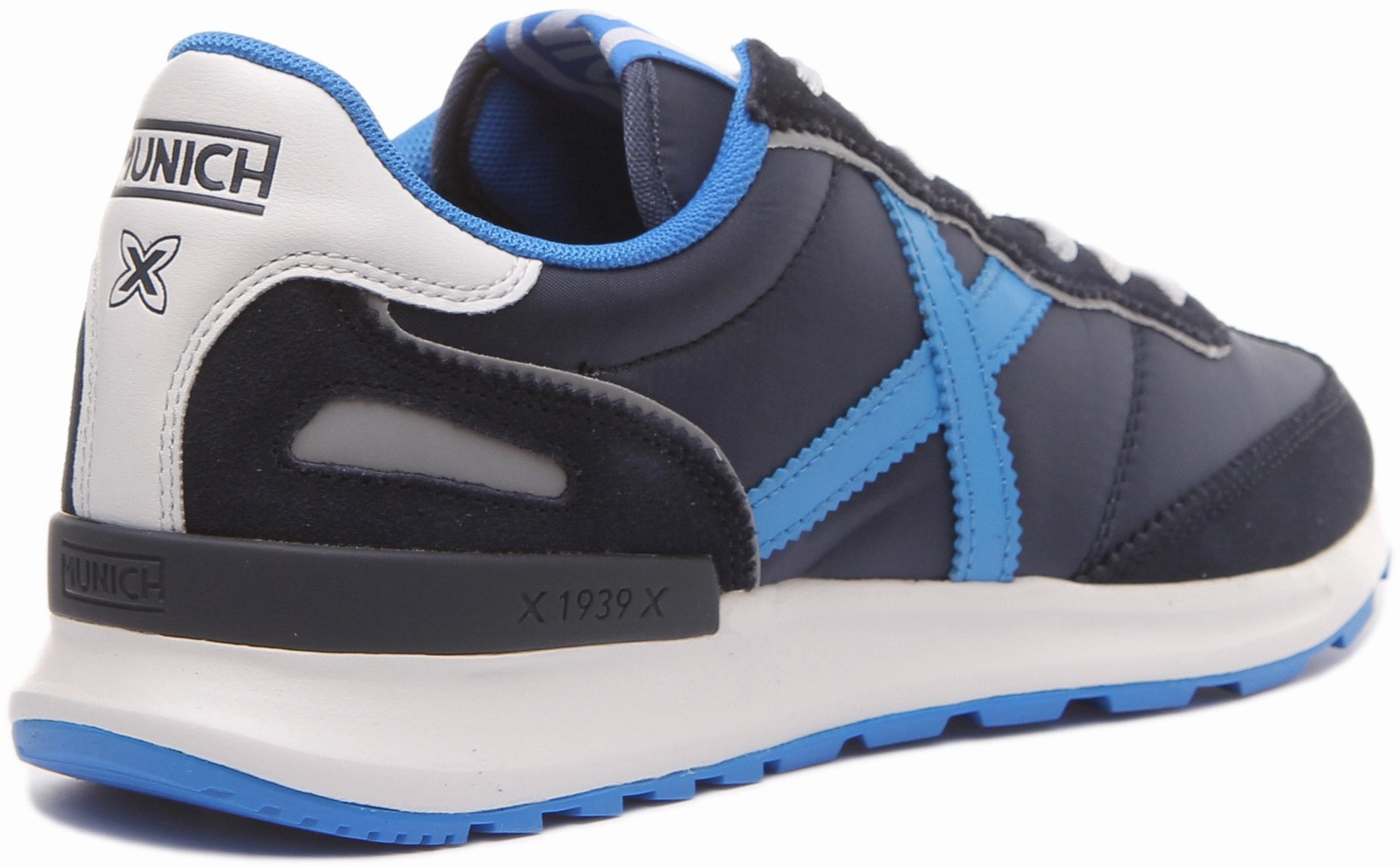 Munich Dynamo 29 In Navy Blue For Men Impact Ready