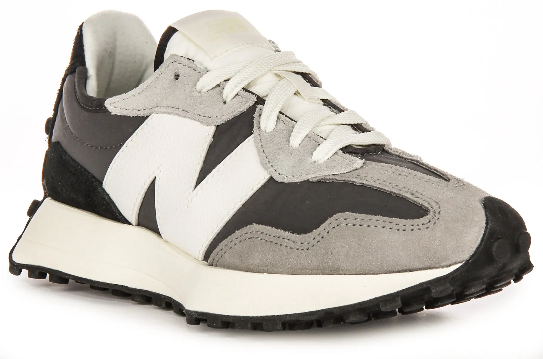 Crafted for daily sessions and active lifestyles New Balance WS 327Pl In Black Grey