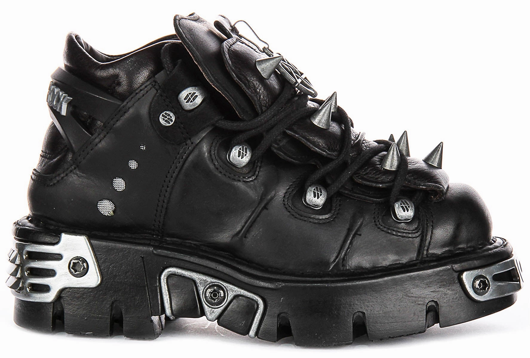 Newrock 110 Reactor Spikes In Black Street Dash
