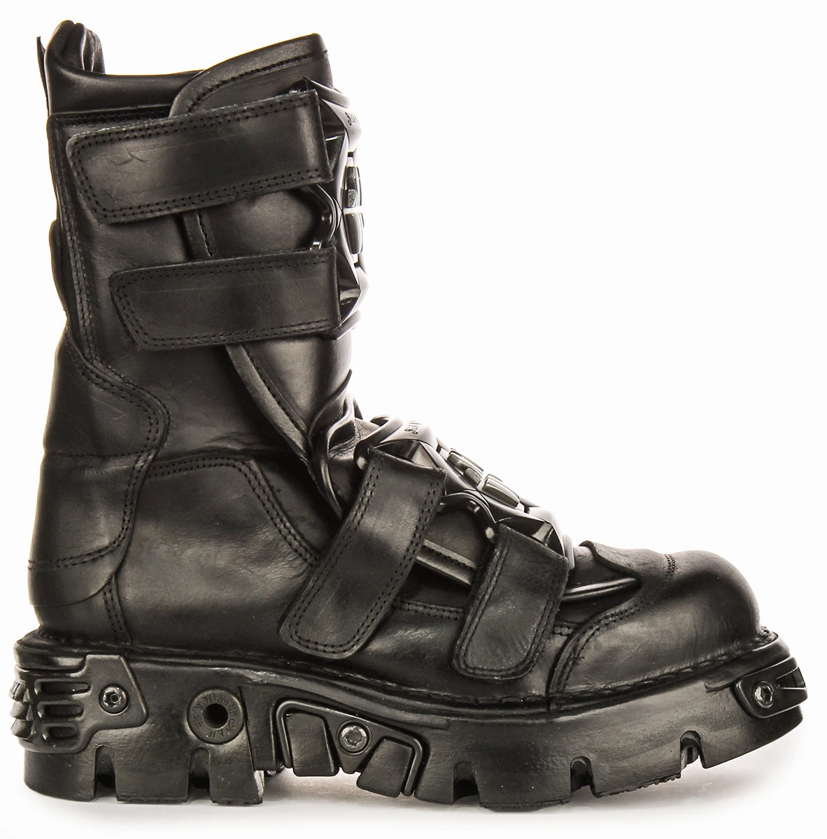 Newrock 422 Reactor In Black | 90 Predator Boot Adventure Trekking Boots