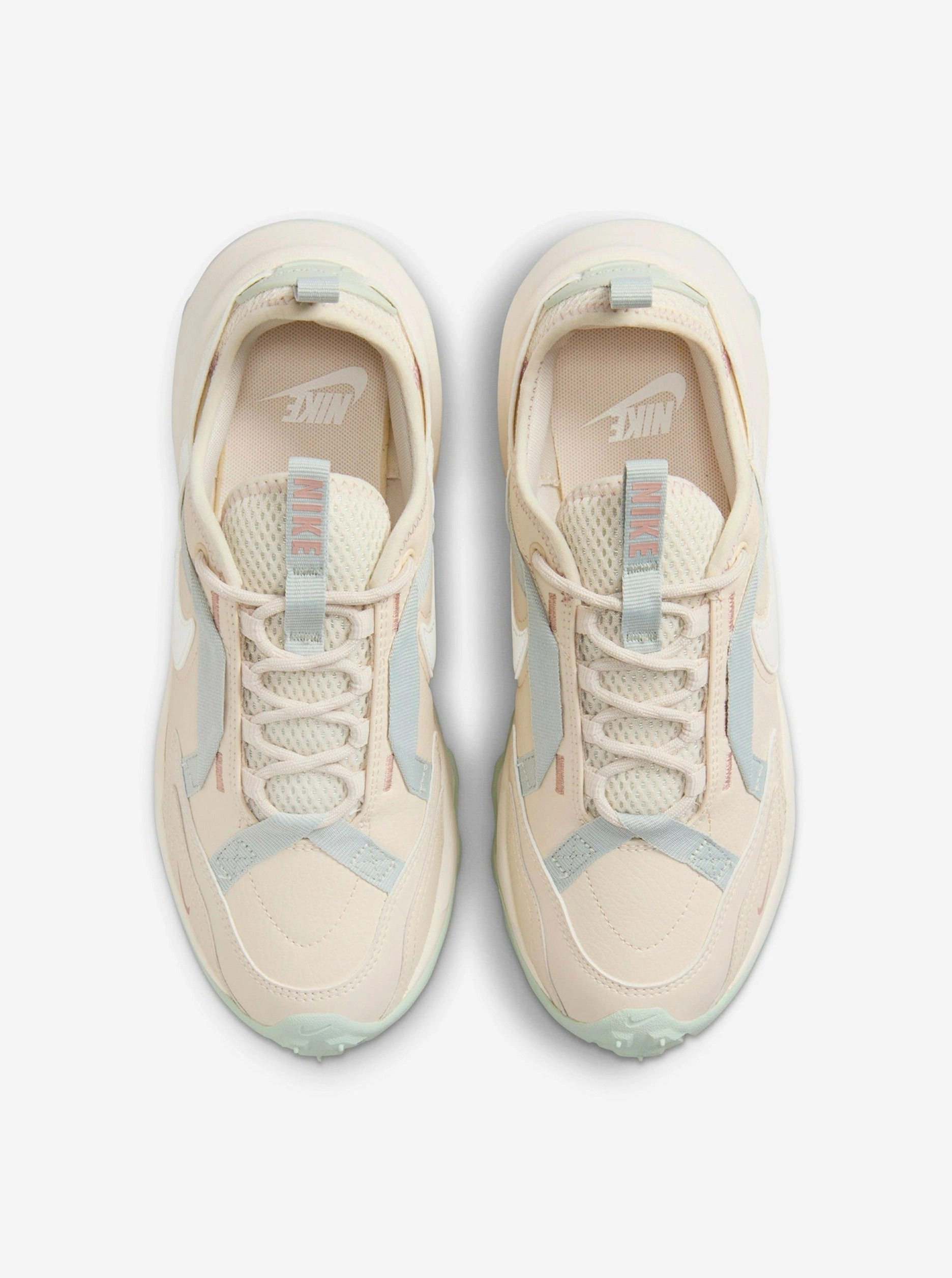 NIKE - W TC 7900 - Lt Orewood/Brown Sail Women's [DD9682 102] Abrasion Resistant Material Design