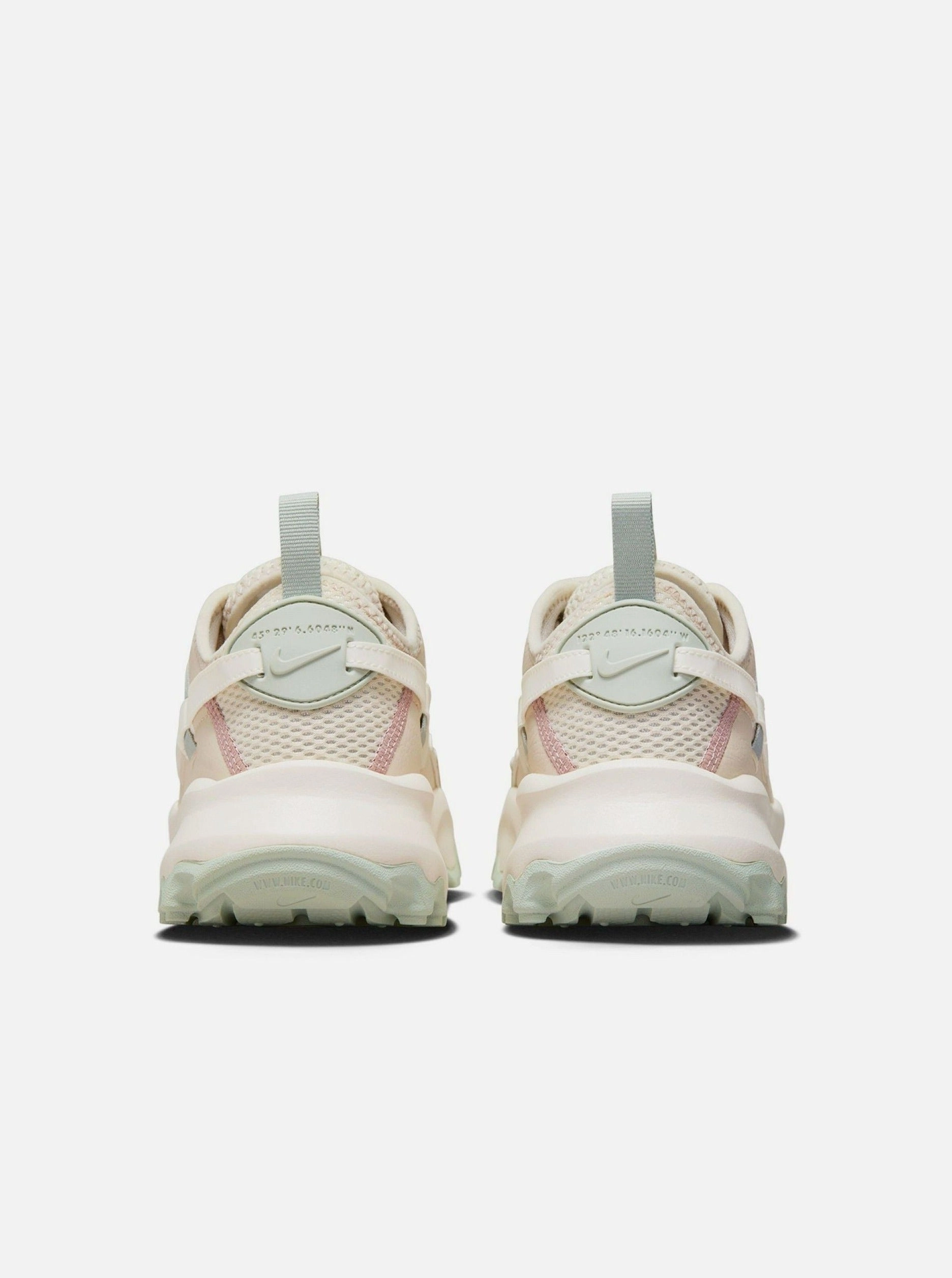 NIKE - W TC 7900 - Lt Orewood/Brown Sail Women's [DD9682 102] Abrasion Resistant Material Design