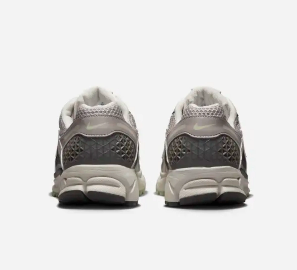 NIKE - Zoom Vomero 5 - Cobblestone/Flat Pewter - Women's [FB8825 001] Streamlined