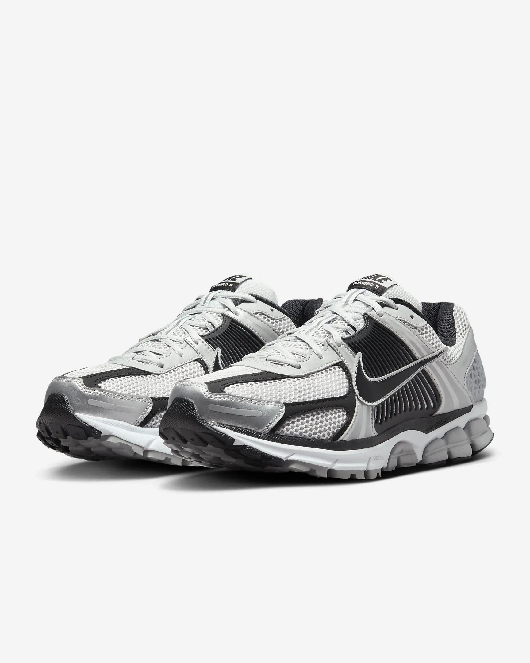 NIKE - Zoom Vomero 5 - Metallic Silver - Unisex [FJ4151 004] Soft Inner Layer Option
