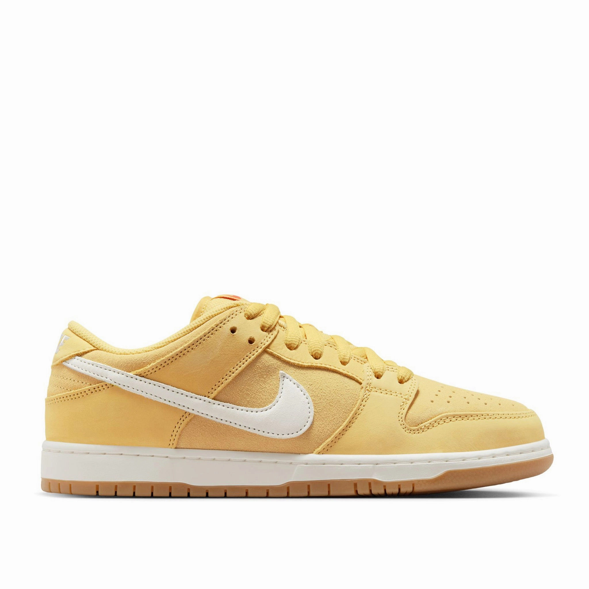 running in a relay race Ankle Strap Nike SB Dunk Low Pro Saturn Gold