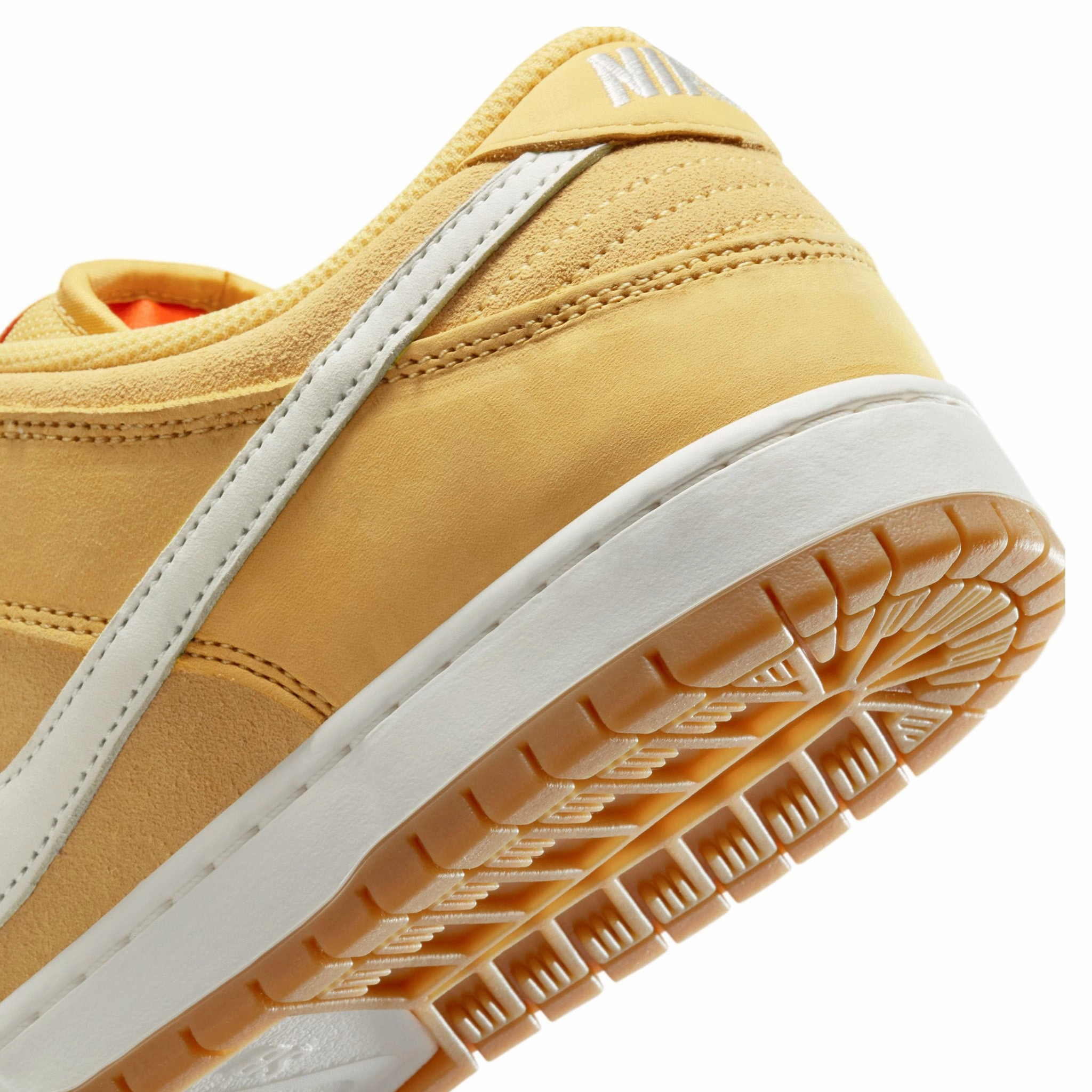 Nike SB Dunk Low Pro Saturn Gold Flex - Based Design