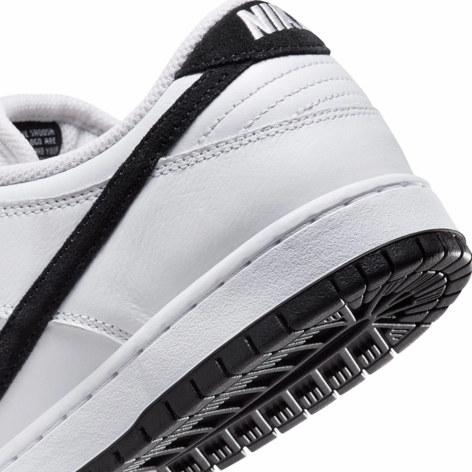 Nike SB Dunk Low Pro White / Black Sale Quarter - sole Grip