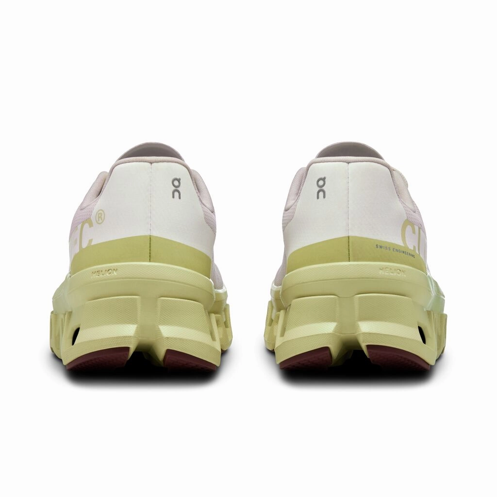 On Running Cloudmonster Light - footed movement