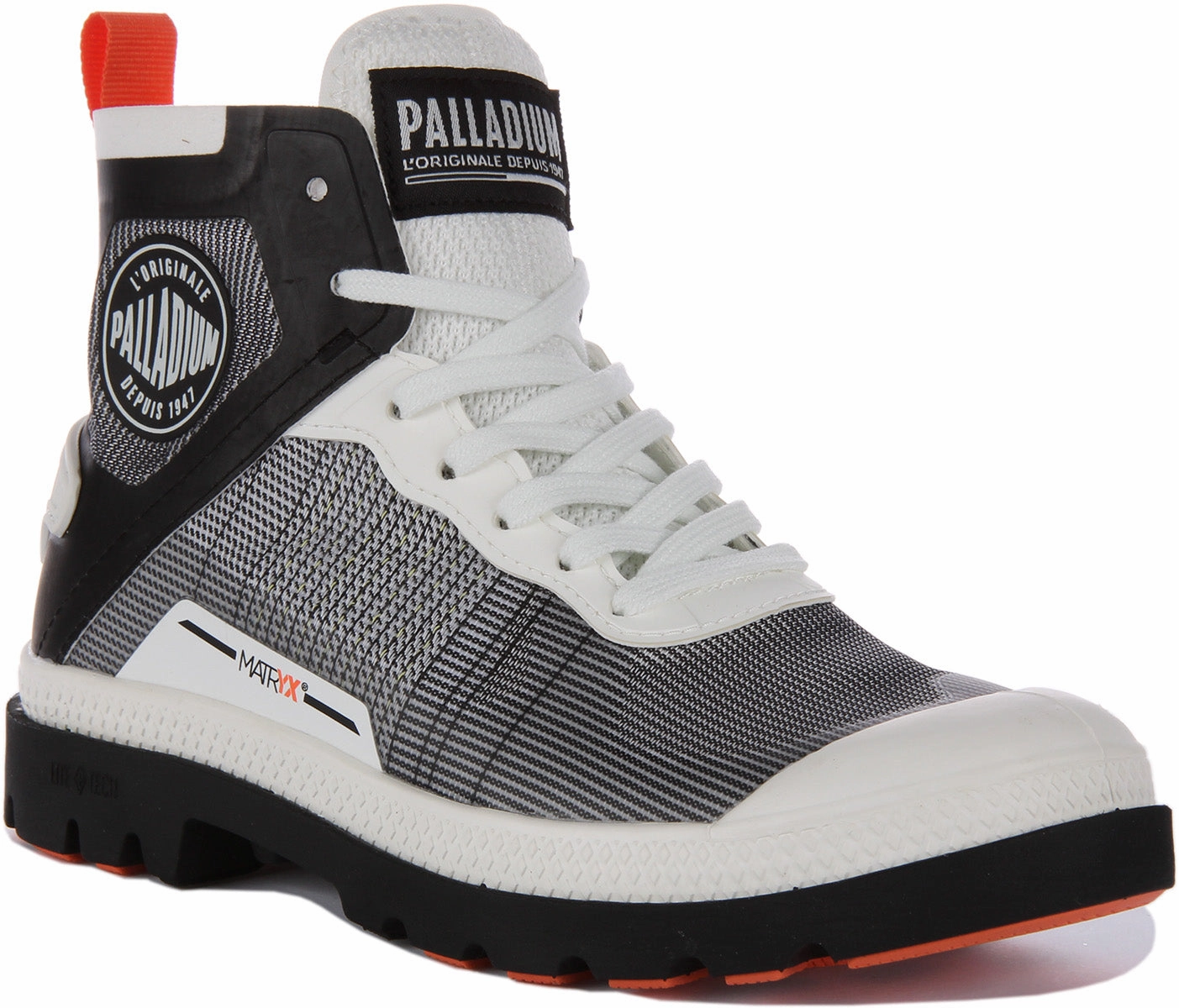 Narrow Fit Palladium Pampa Lite In White Black